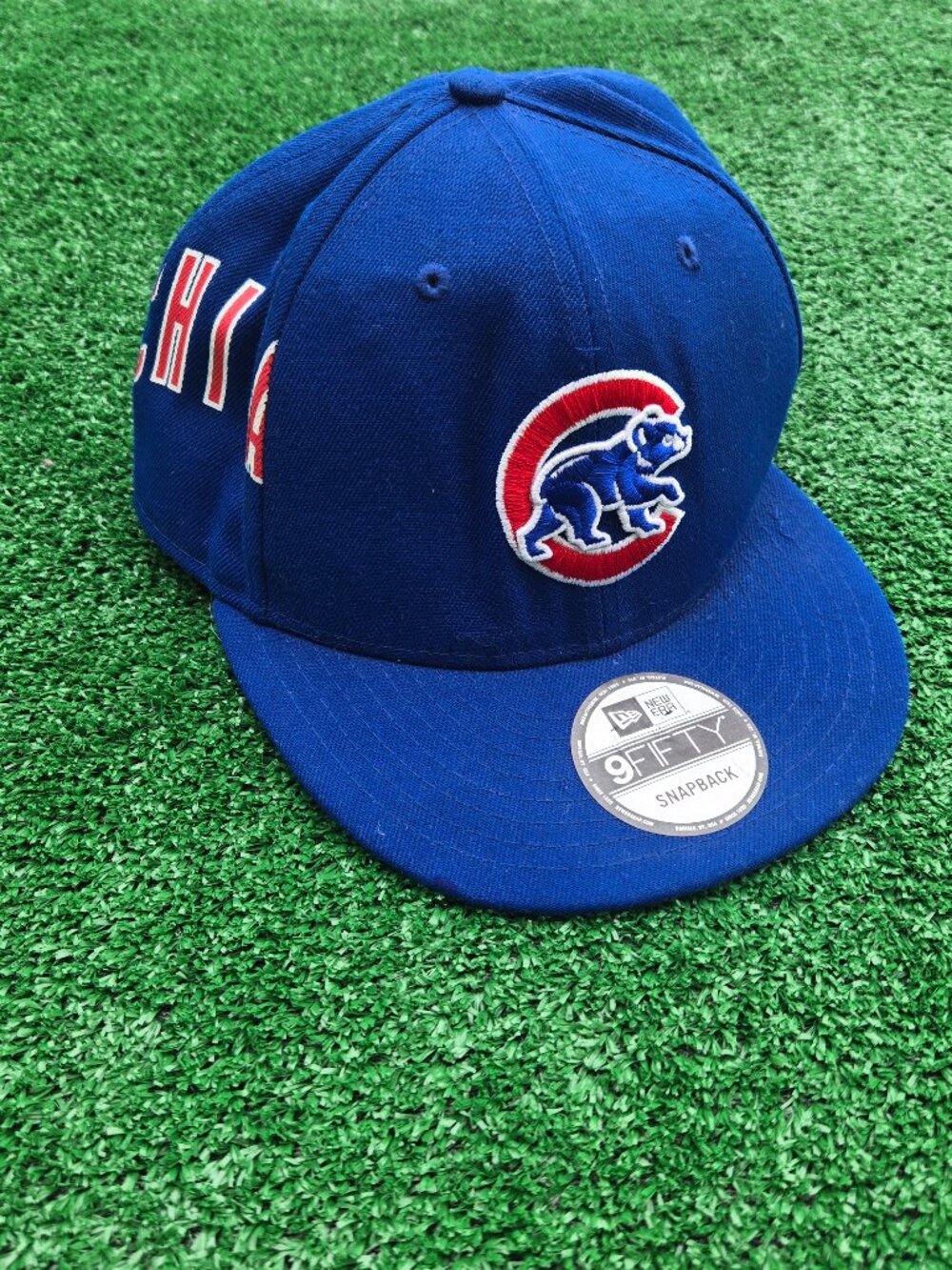 MLB Chicago Cubs hat New Era 9FIFTY Snapback Walking Bear logo